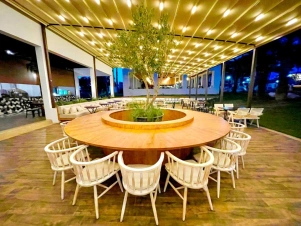 LAUR HOTELS - 11